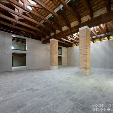 Stone Floor – Antique, Reclaimed Limestone ‘Barre Montpelier’ pavers