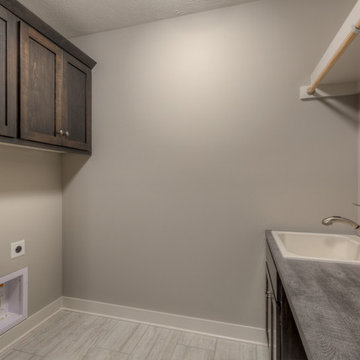 Custom Brookfield Ranch - 4 bdrm.
