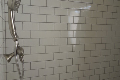 Example of a bathroom design in Austin