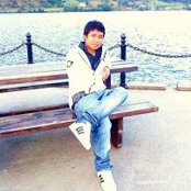 Van Hlei's photo