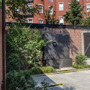 Beacon Hill Courtyard
