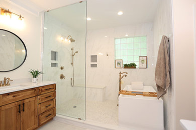 Example of a bathroom design in Charlotte