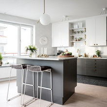 white upper cabinets