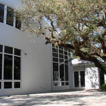 Contemporary Style in Coconut Grove