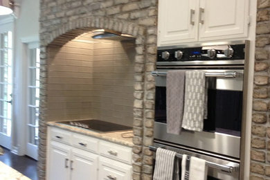 Trendy kitchen photo in Dallas