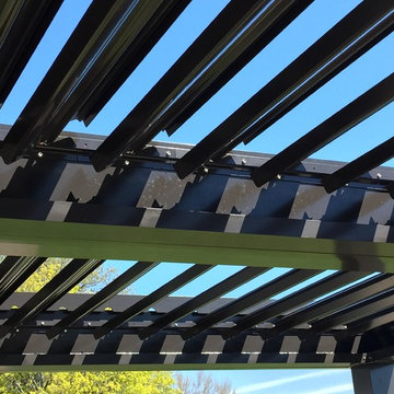 Aluminum Pergola at the front of the house