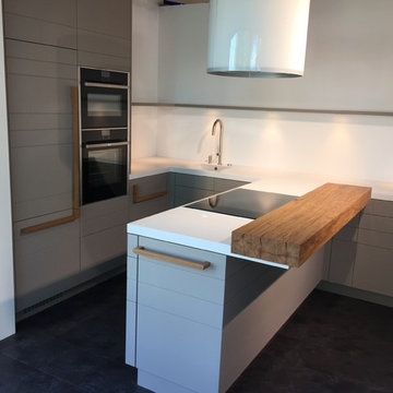 Holz - Lack - Mineralwerkstoff