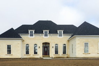 Inspiration for a timeless exterior home remodel in Detroit