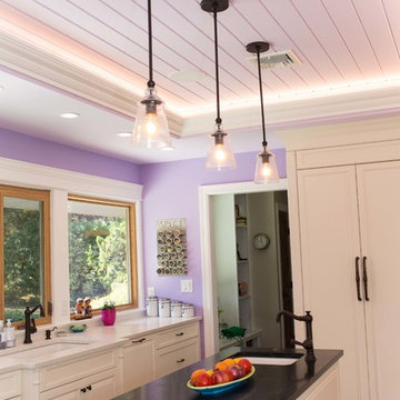 Beautiful BlueStar Kitchen in the Pantone 2014 Color of the Year: Radiant Orchid