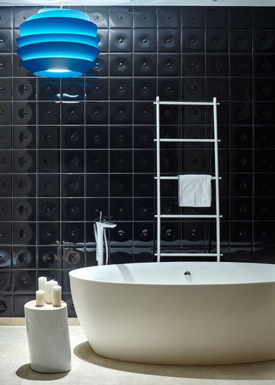 Современный Ванная комната by Domestic Studio