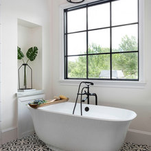 Lixie Bathroom