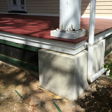 Composite Deck with reinforced concrete pillar for strength