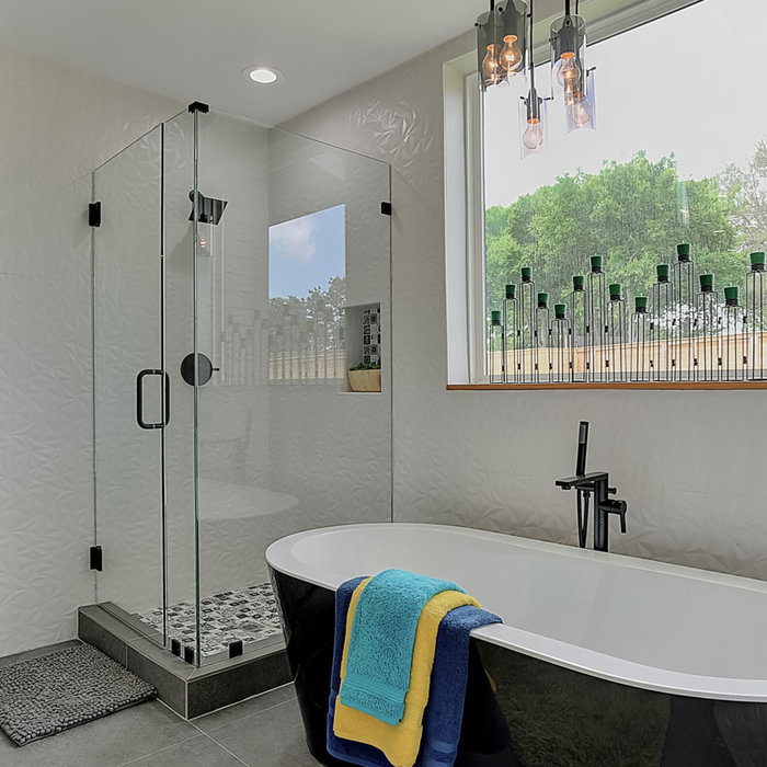 Bathroom - contemporary bathroom idea in Dallas