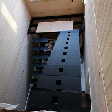 Лестница на стальном монокосоуре