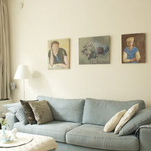 displaying art/ accessories