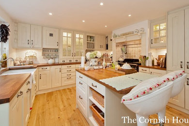 Design ideas for a contemporary kitchen in Cornwall.