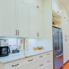 Mom Kitchen