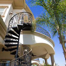 NH Out Side  Stairs