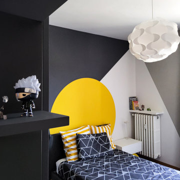 Yellow & Black Teen boy's bedroom