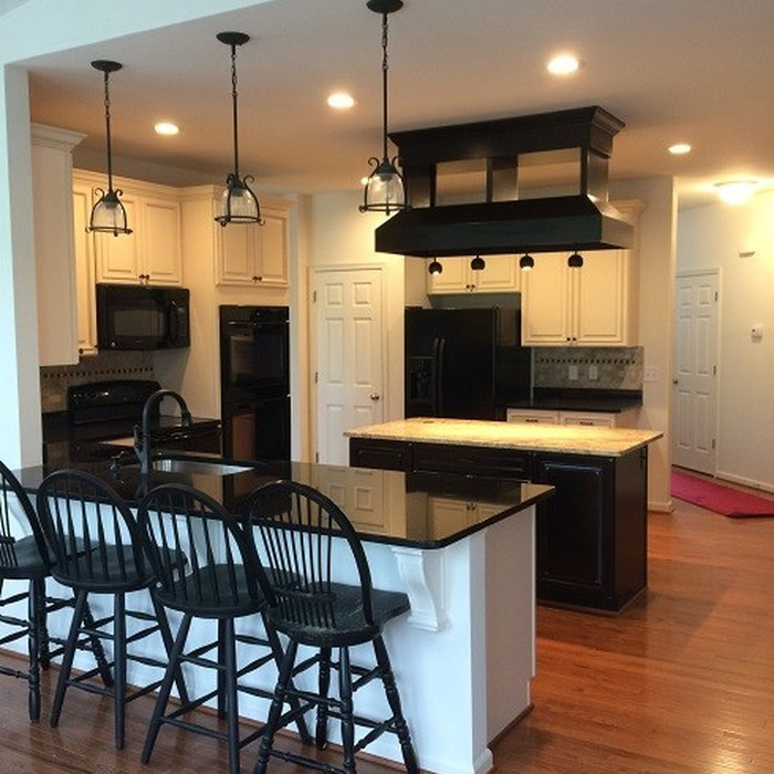 Example of a transitional home design design in DC Metro