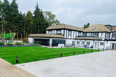 Inspiration for a contemporary home in Hertfordshire.