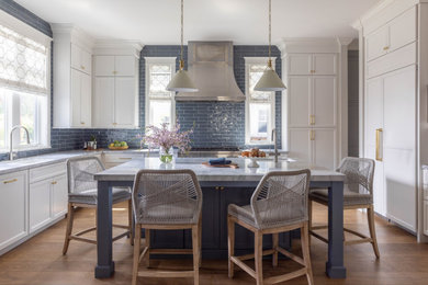 Transitional kitchen photo in San Francisco