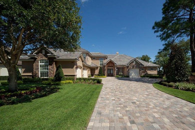 Example of a transitional exterior home design in Orlando