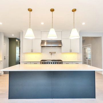 Bedford, Blue & White Shaker Kitchen