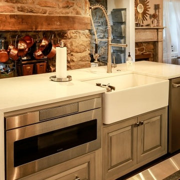 Custom Kitchen Cabinets