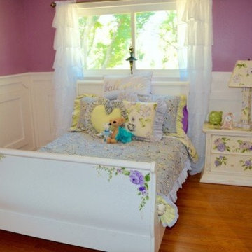 We charmed a little girl’s bedroom into a parlor fit for a little princess