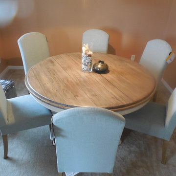 60" ROUND DINING TABLE WITH PARSON CHAIRS