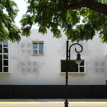 CASA CORIAN HOLES