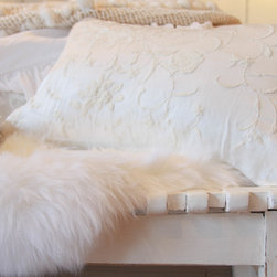 The Hampton Bella Notte Bed - Products