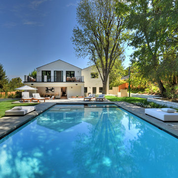 FARMHOUSE IN ENCINO