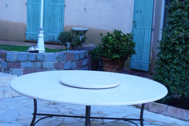 Photo of an arts and crafts patio in Marseille.