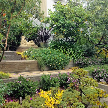 Terraces leading up to sculpture