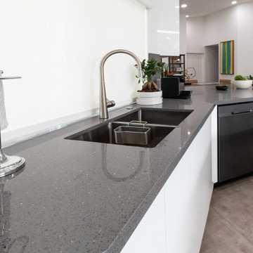 Dello Strologo Turowski's Kitchen