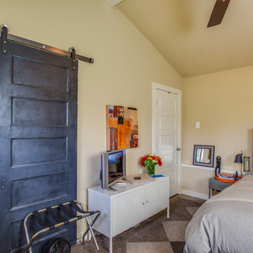 Travis and Kelly's Casita Guesthouse and Office