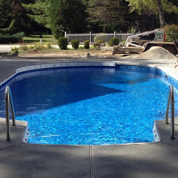 Inground Swimming Pool with Cantilever Edge