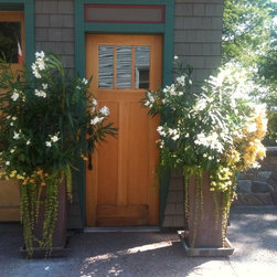 Designer Planters for sale - Outdoor Pots And Planters