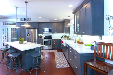 Design ideas for a country kitchen in Seattle.