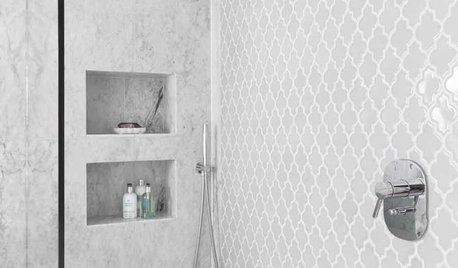 Smart väggförvaring: 9 sätt att jobba med hyllnischer i badrummet