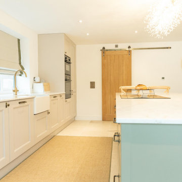 Cashmere & Glade Classic Kitchen