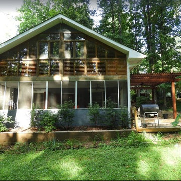 Mercedes Dr - Lake House