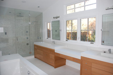 Inspiration for a contemporary bathroom remodel in Los Angeles