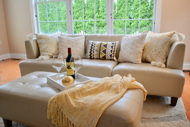 Family room - traditional family room idea in New York