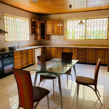 5 bed, 5 baths, plus a pool and 2 bed outer house at Afienya