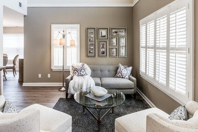 Mountain style living room photo in Wilmington