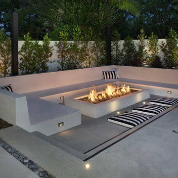 Irvine - Modern Concrete Bench with Fireplace