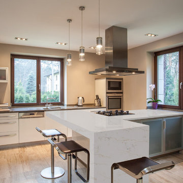 Modern Gallery By Quartz Master